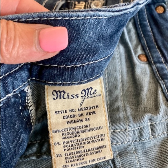 Miss Me Woman’s Denim Straight Leg Jeans Festival/Rodeo Intricate Silver detail - Picture 10 of 16